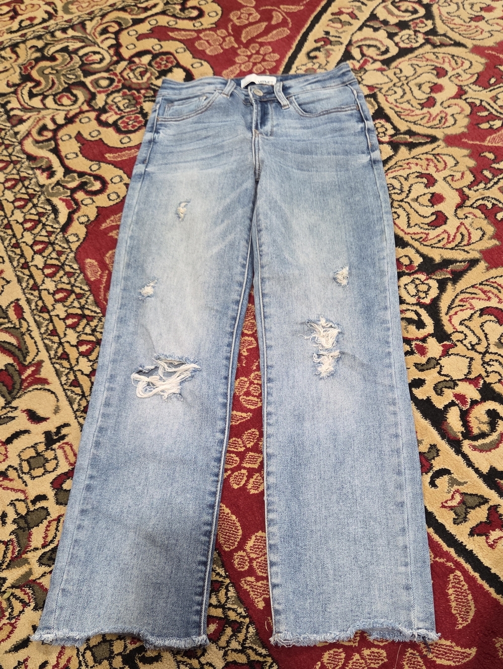 Vervet Distressed Cropped Jeans